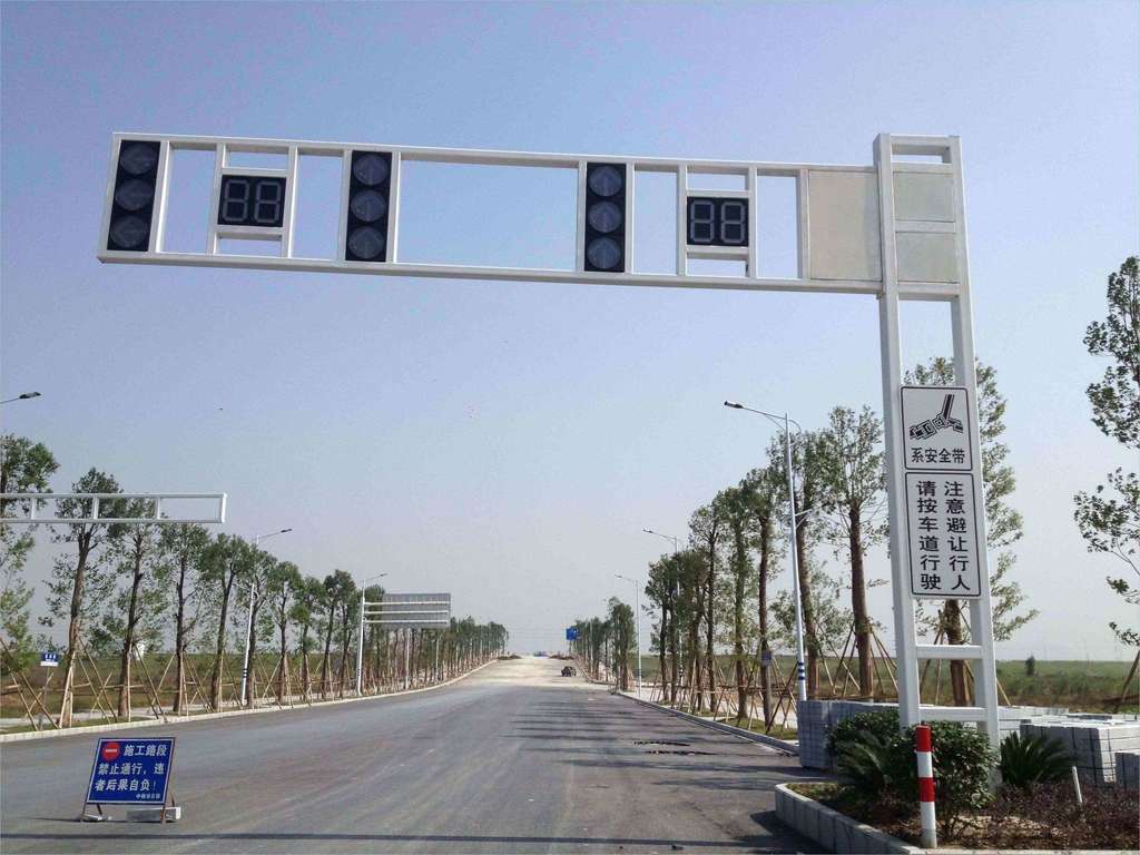 浙江金华一体式框架红绿灯 安装实例