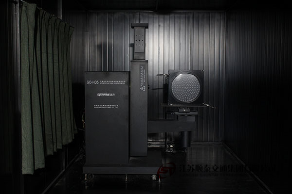 红绿灯发光单元光学性能测试设备